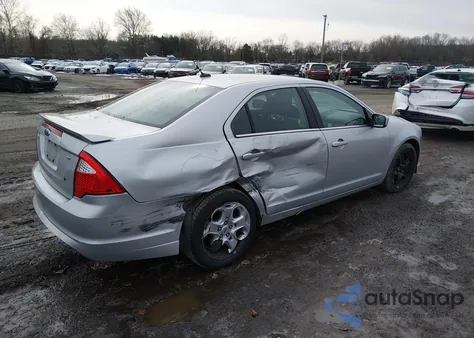 2010 Ford Fusion Se z USA, uszkodzony, nr VIN 3FAHP0HA3AR226312